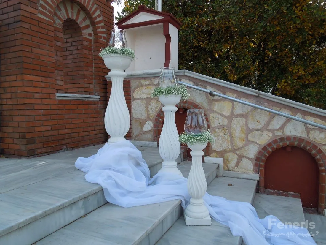 Στολισμός γάμου-σκάλες Λευκή λάκα Στολισμός γάμου-σκάλες Λευκή λάκα